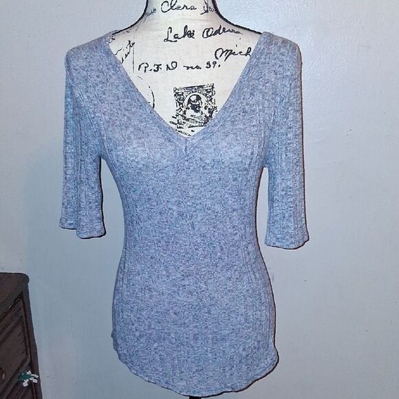 Anthropologie Gray V-Neck Sweater Lightweight Knit - Picture 1 of 6